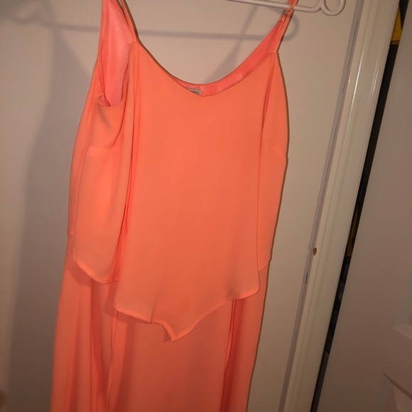 Guess Peach short flowing dress - Picture 2 of 4